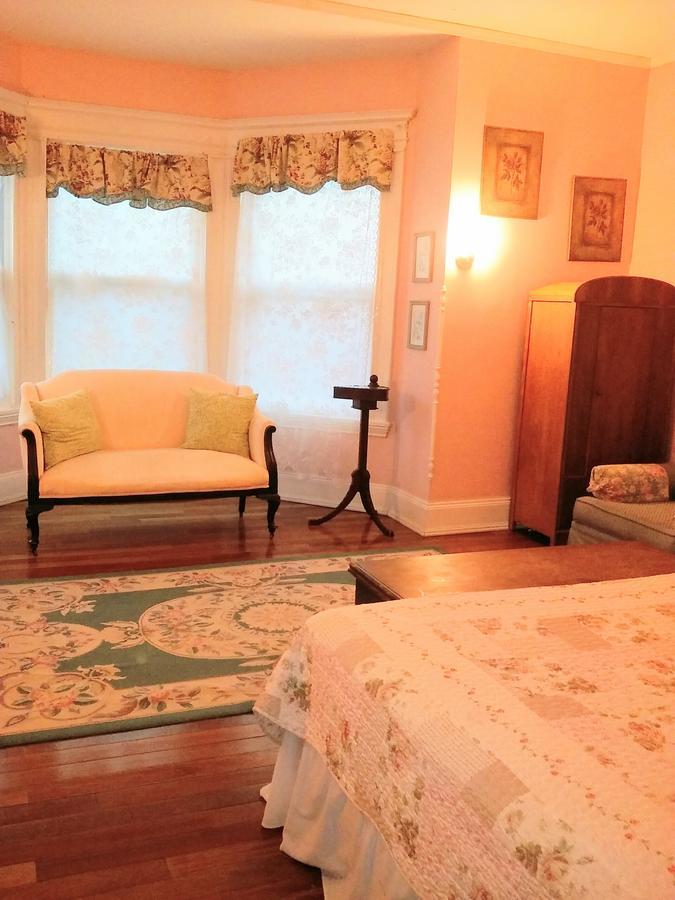 Six Acres Bed And Breakfast 辛辛那提 外观 照片